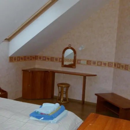 Ika Bed & Breakfast *
