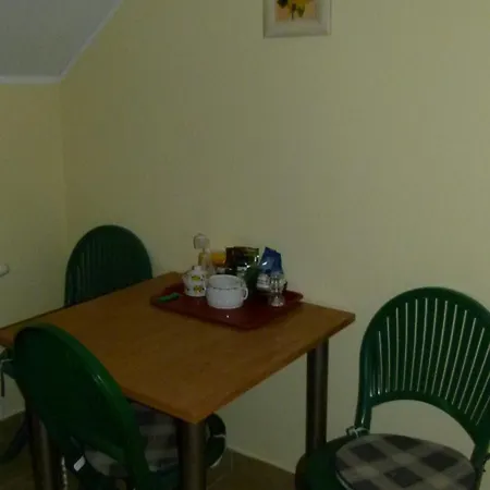 Ika Oda ve Kahvaltı