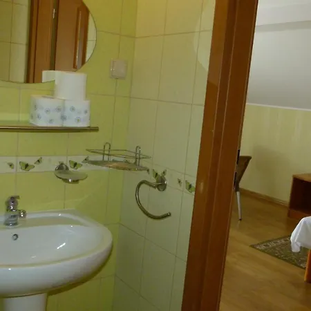 住宿加早餐酒店 Ika 3*