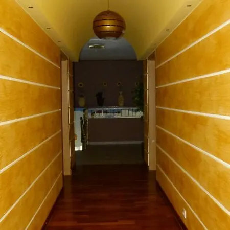 Nocleg ze śniadaniem Ika 3*