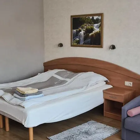 Ika Bed & Breakfast *