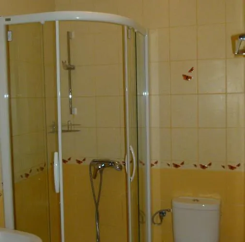 Ika Bed & Breakfast 3*