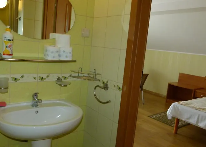 Bed & Breakfast Ika 3*