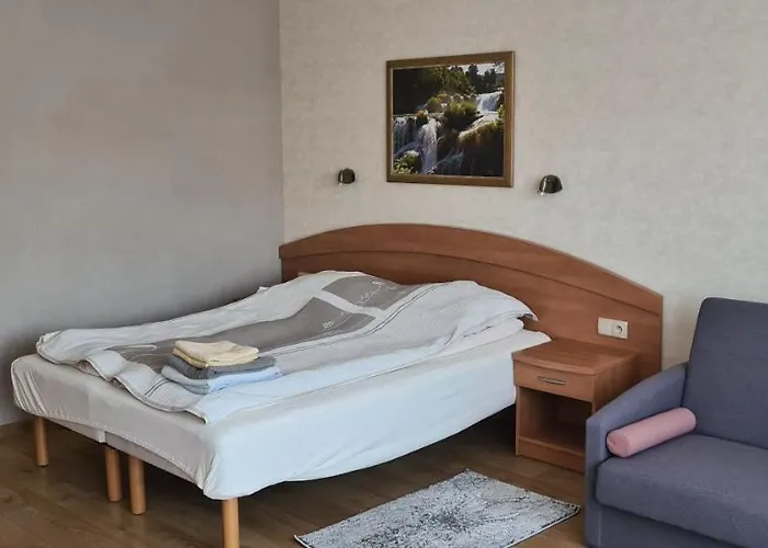 Ika Bed & Breakfast 3*